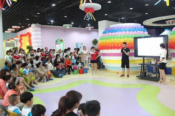 引领右脑讲师展示