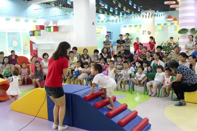 孩子学走路
